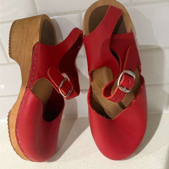Swedish Red Leather Clogs with Wooden Sole Size 40 - Picture 6 of 12